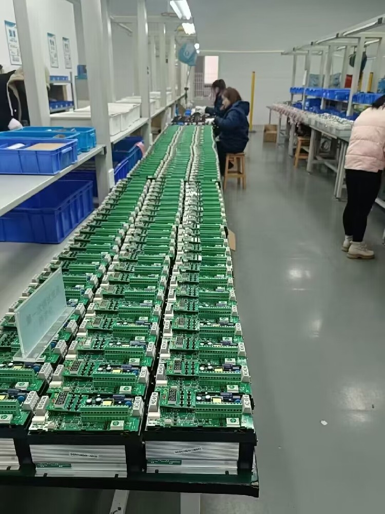 电力调解器在运行时最大电流逐步降低是为什么？？